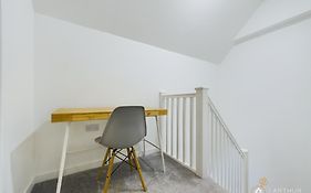 Modern Commercial Street Maisonette
